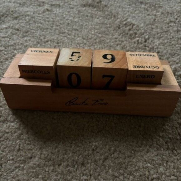 Costa Rica Wooden Perpetual Spanish Block Desk Calendar Souvenir - Picture 1 of 6